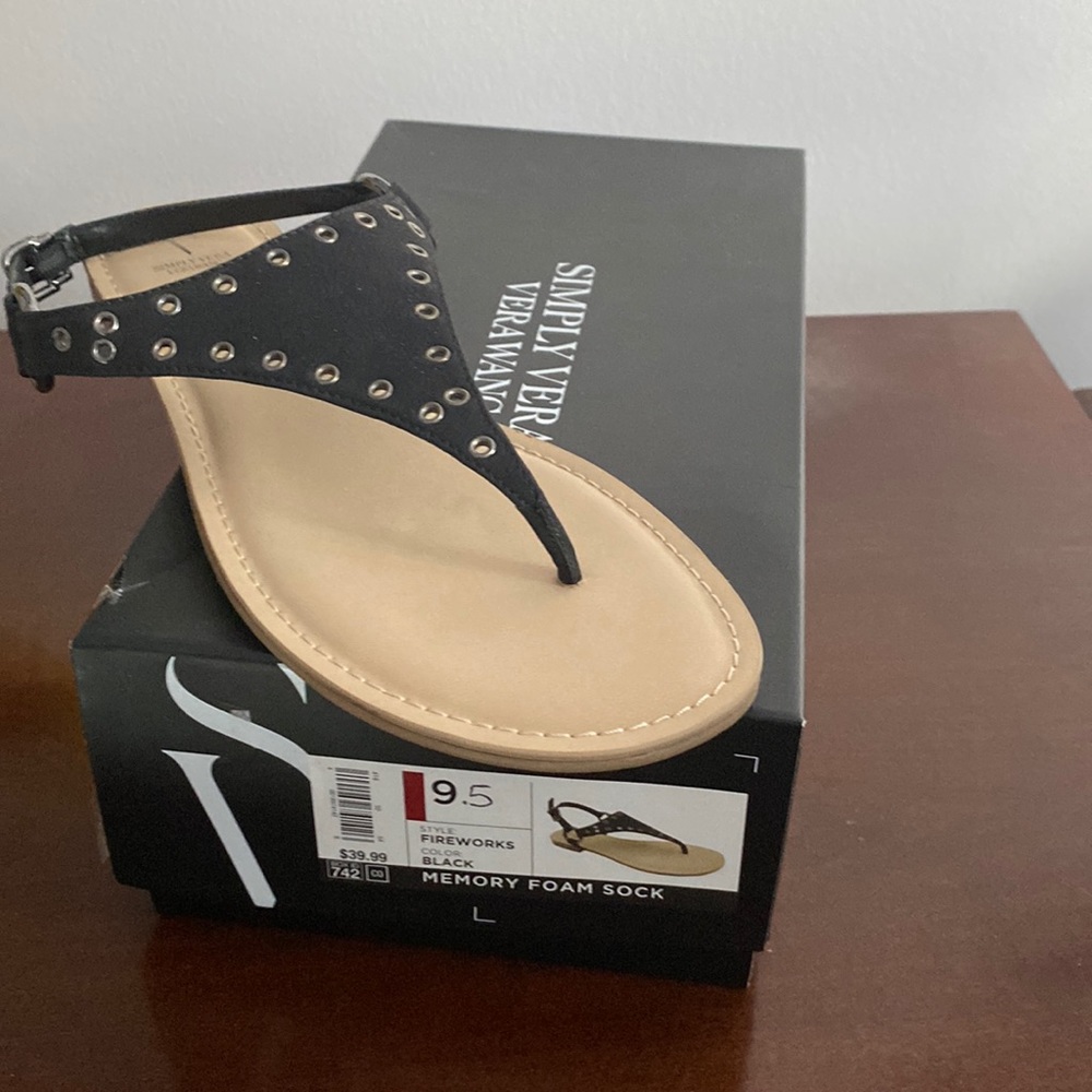 Simply Vera Black Sandals